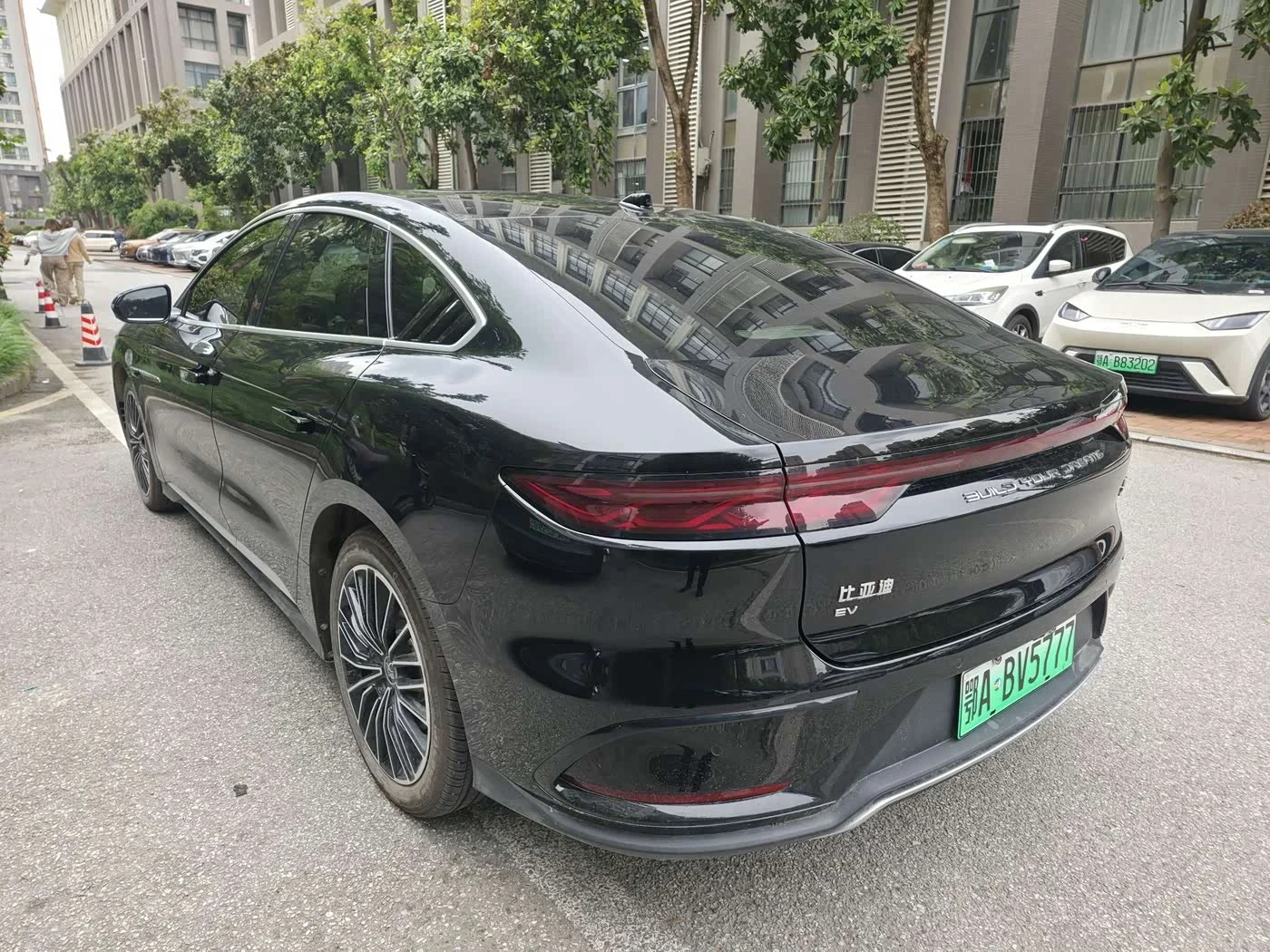 BYD HAN Intelligent Driving Model 701 km autogeorge.com, снимка 15 - Автомобили и джипове - 54427687