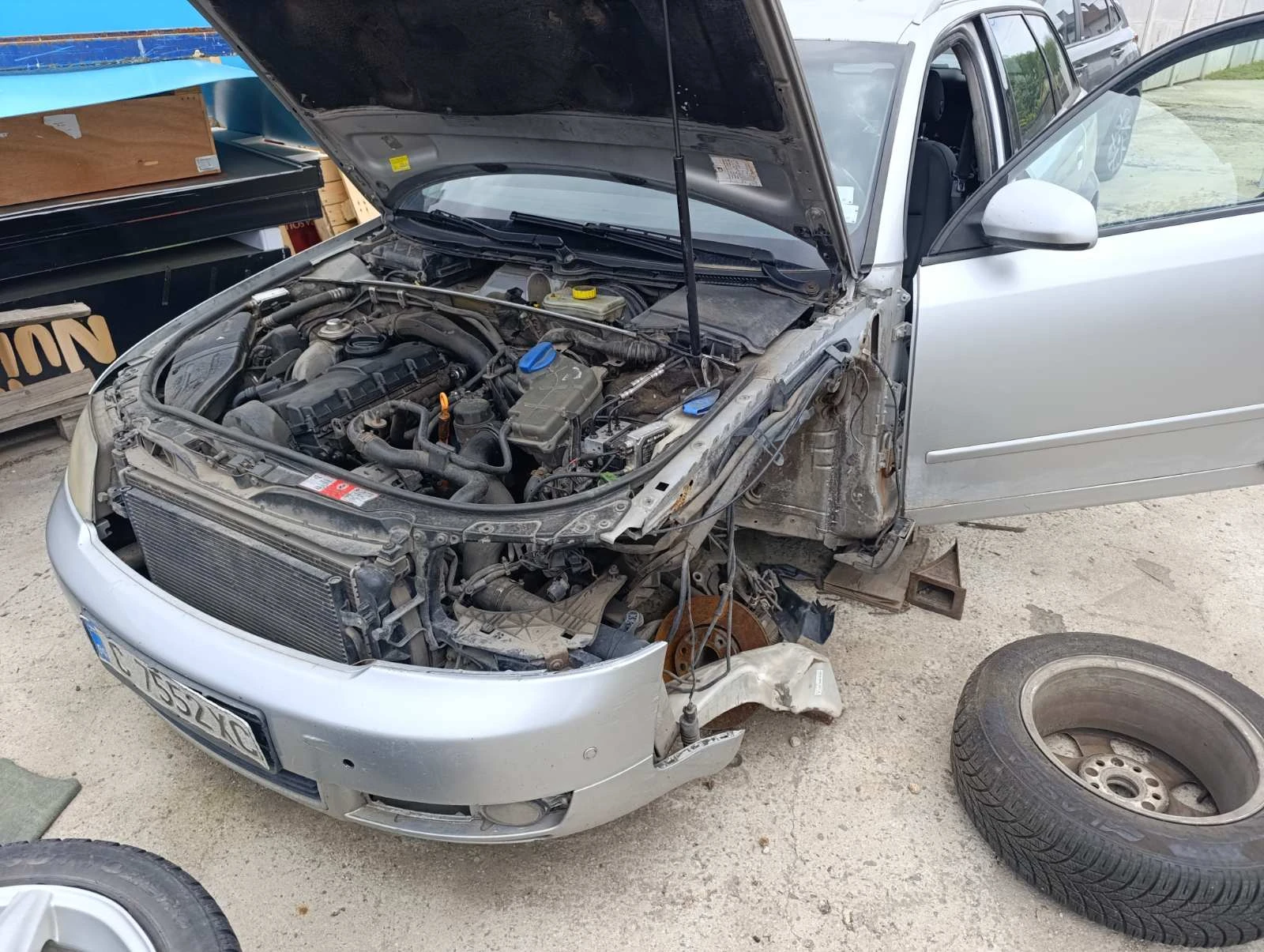 Audi A4, снимка 7 - Автомобили и джипове - 54551593