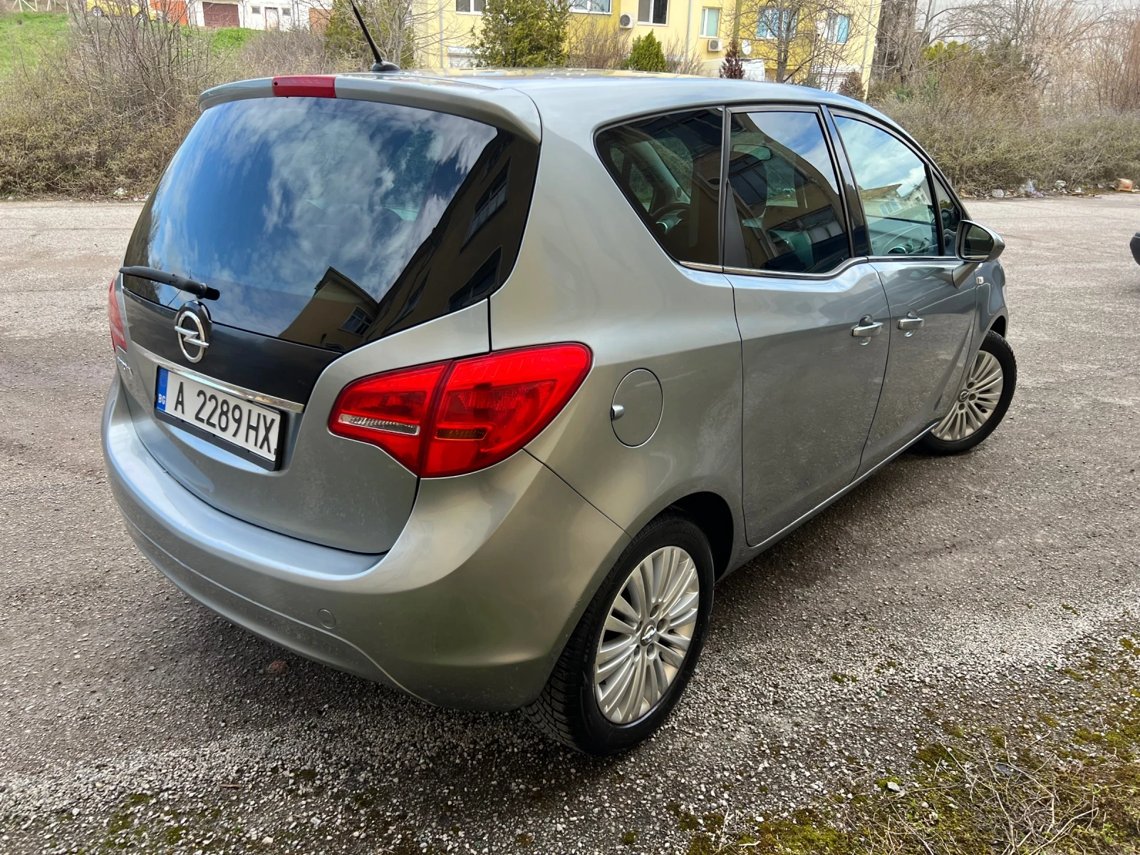 Opel Meriva 1.4I-LPG-NAVI-ОБСЛУЖЕНА-РЕГИСТРИРАНА, снимка 5 - Автомобили и джипове - 54606207