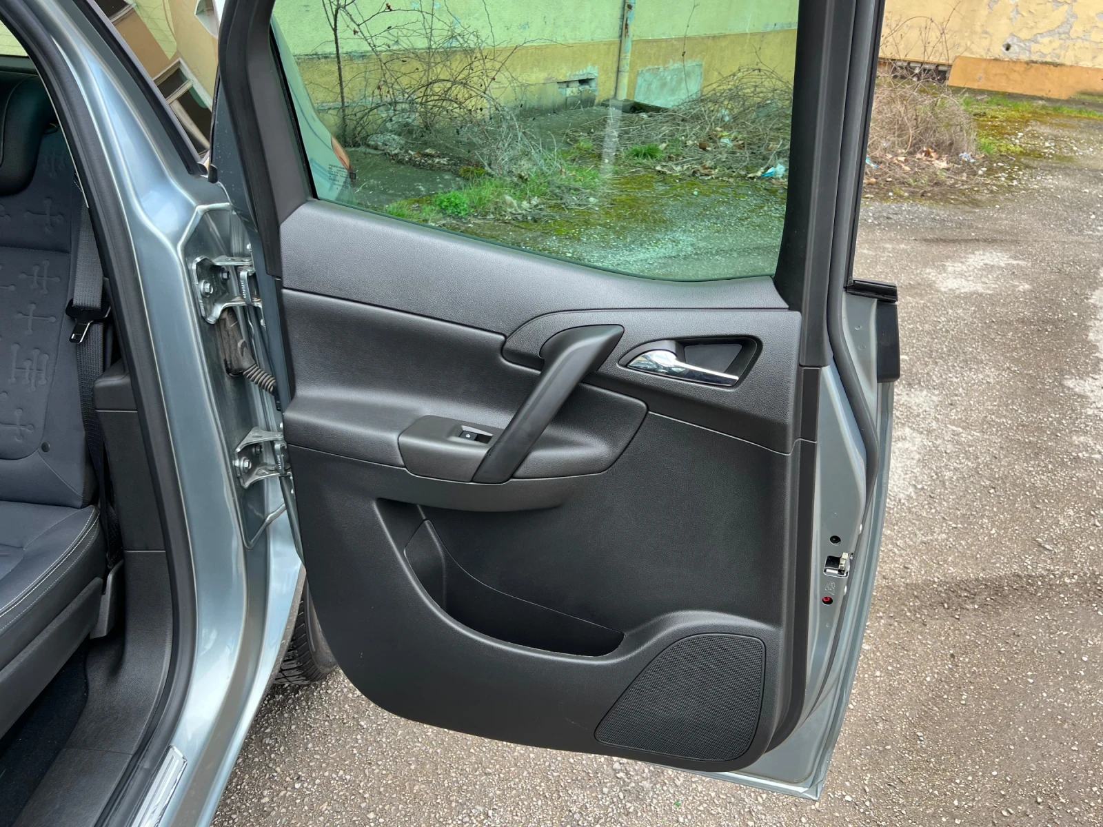 Opel Meriva 1.4I-LPG-NAVI-ОБСЛУЖЕНА-РЕГИСТРИРАНА, снимка 12 - Автомобили и джипове - 54606207
