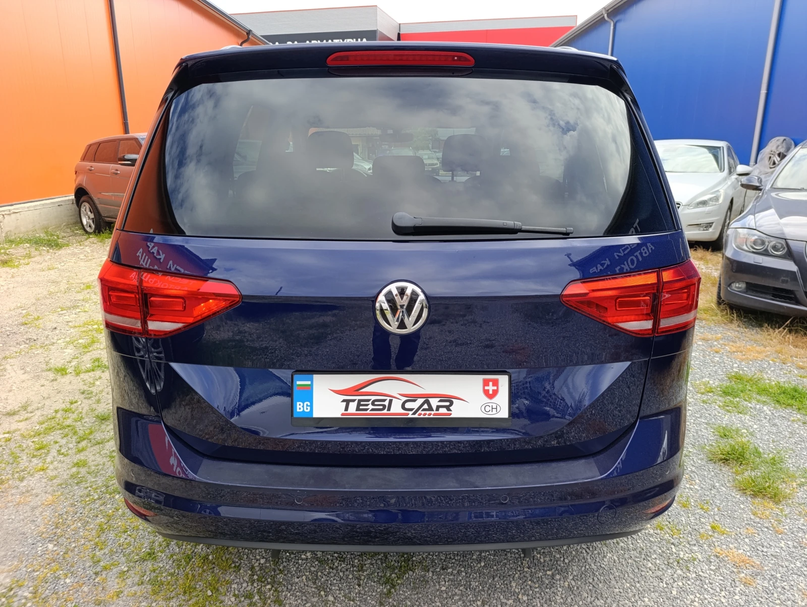 VW Touran 1.6 TDI Comfortlin, снимка 7 - Автомобили и джипове - 54701829