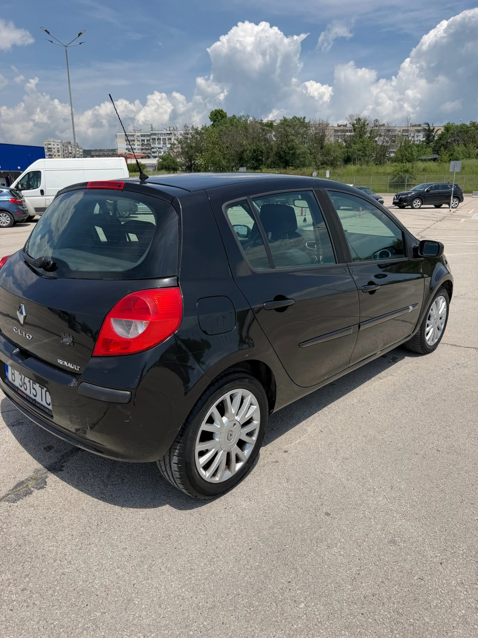 Renault Clio 1400, снимка 4 - Автомобили и джипове - 54737532