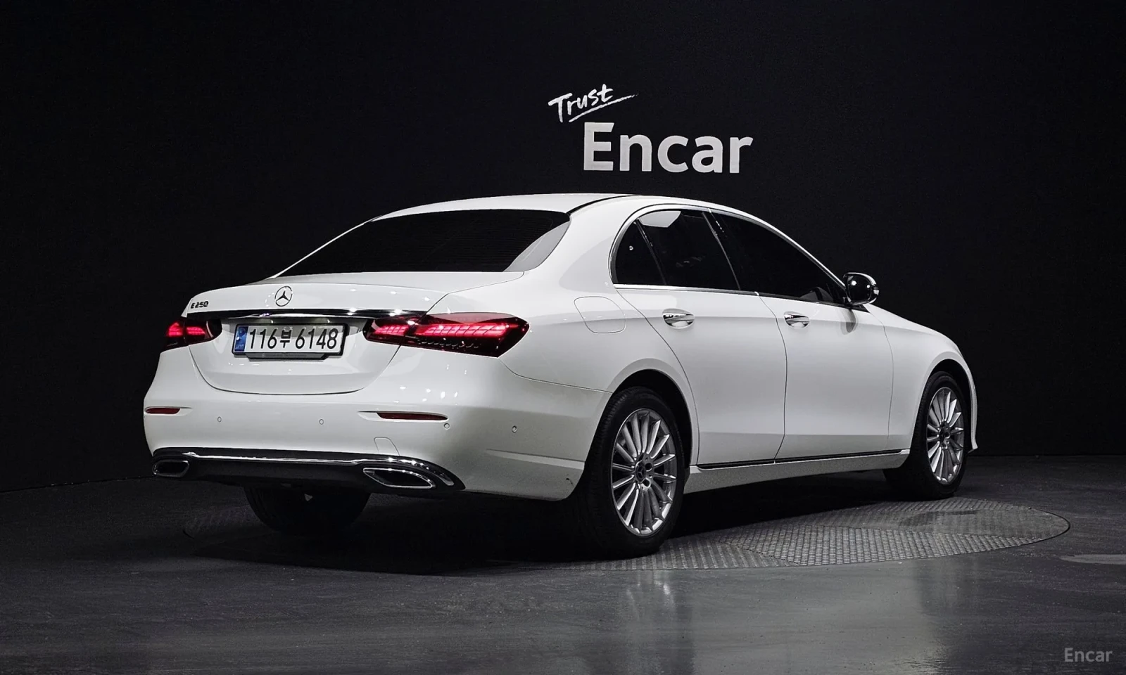 Mercedes-Benz E 250 Exclusive, снимка 2 - Автомобили и джипове - 55048186