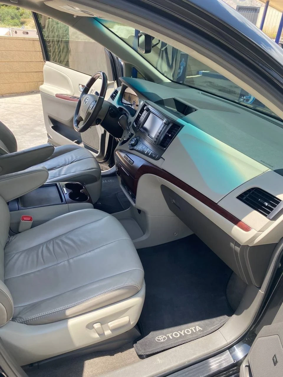 Toyota Sienna Limited  | Mobile.bg � ����������� 15
