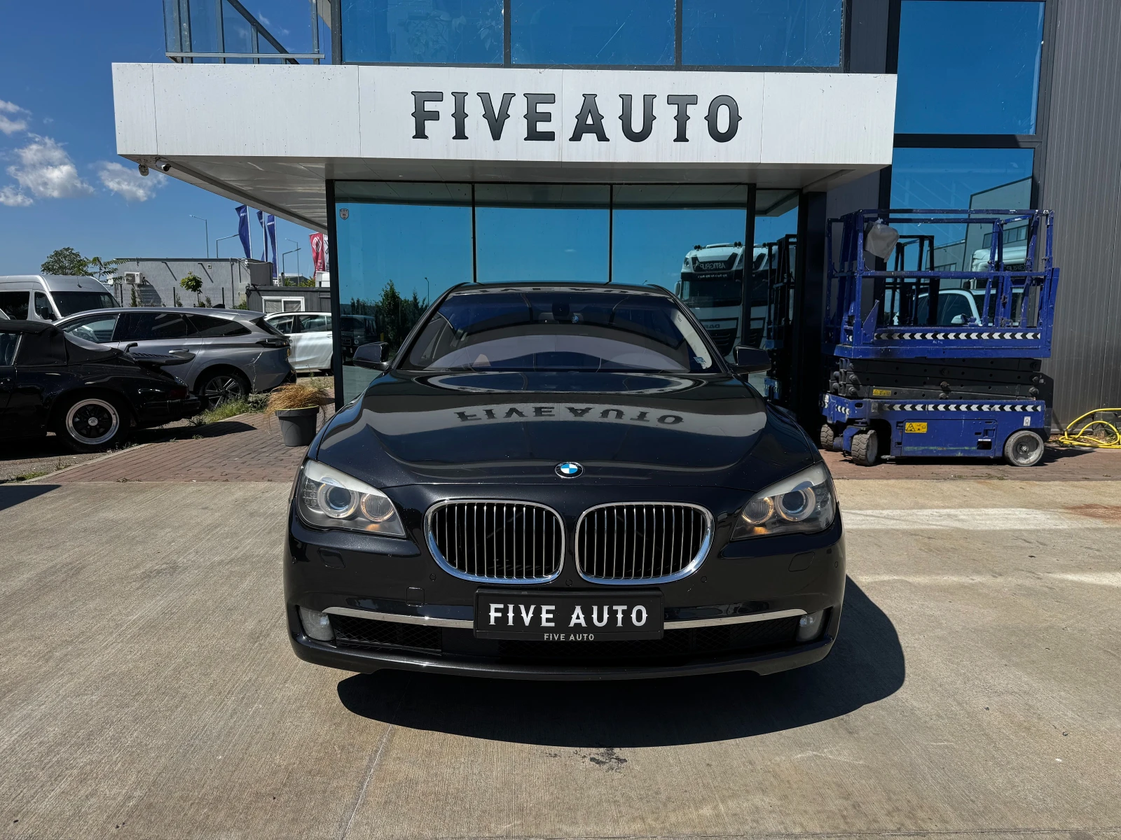 BMW 740 / X Drive / Distronic / Keyless, снимка 2 - Автомобили и джипове - 55491890