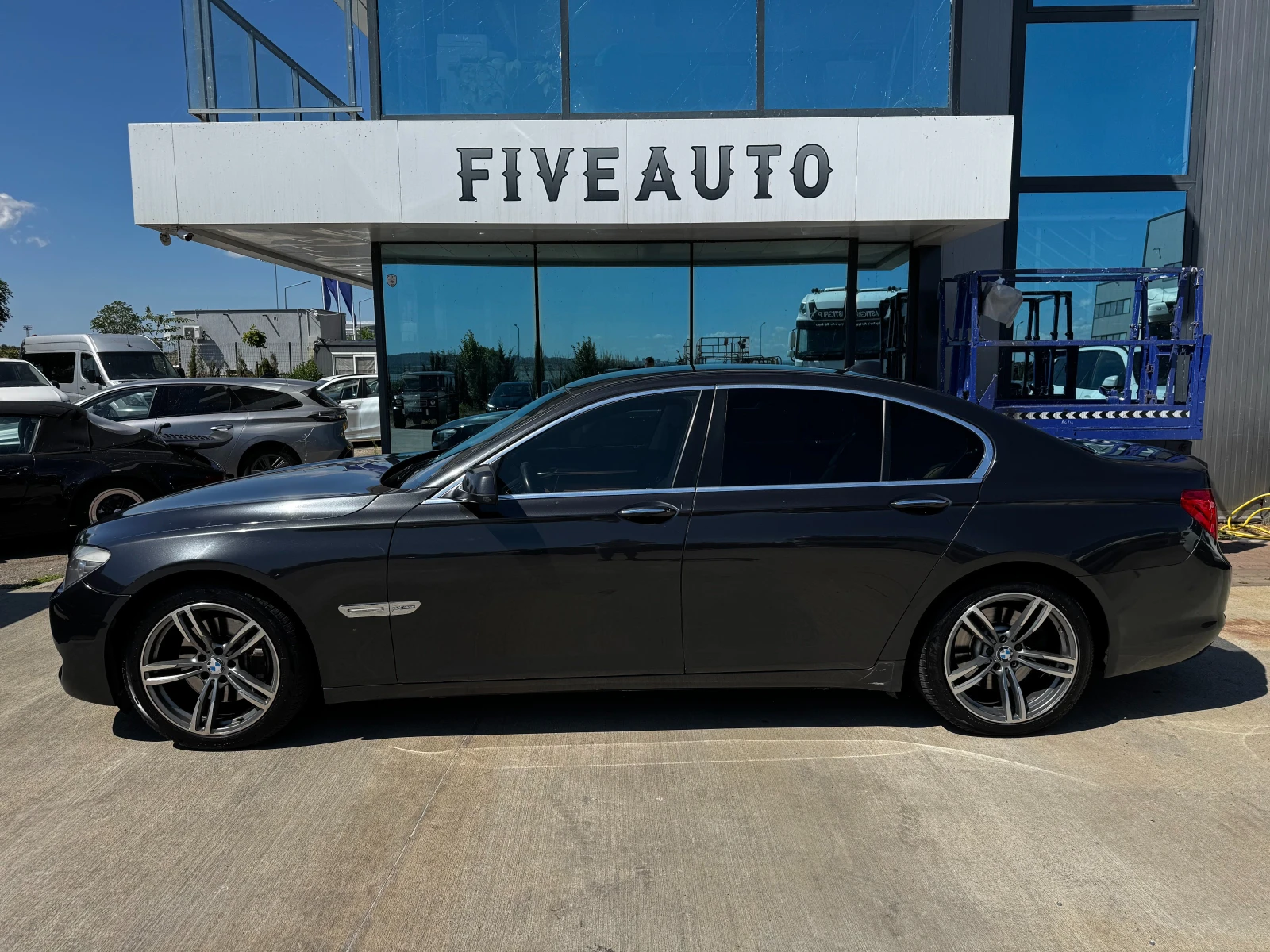 BMW 740 / X Drive / Distronic / Keyless, снимка 4 - Автомобили и джипове - 55491890