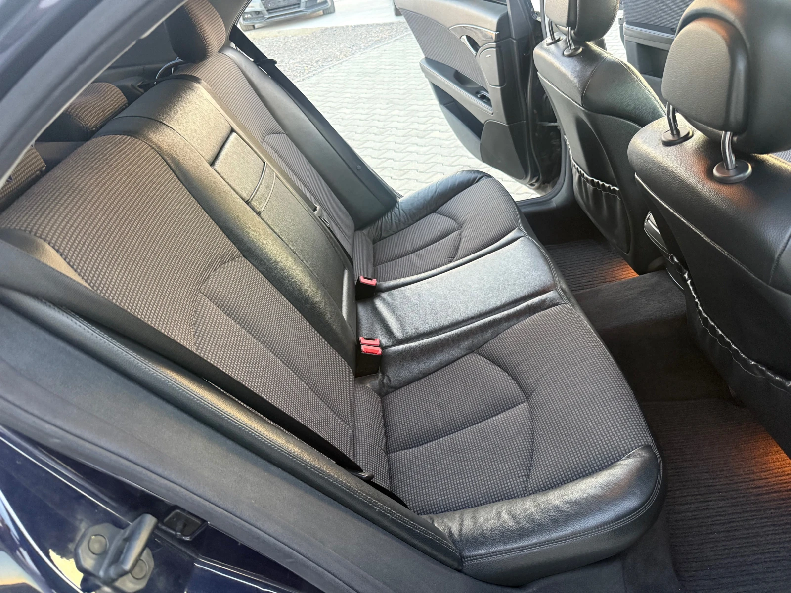 Mercedes-Benz E 220 2.2 cdi Собствен лизинг !!!, снимка 12 - Автомобили и джипове - 55839352