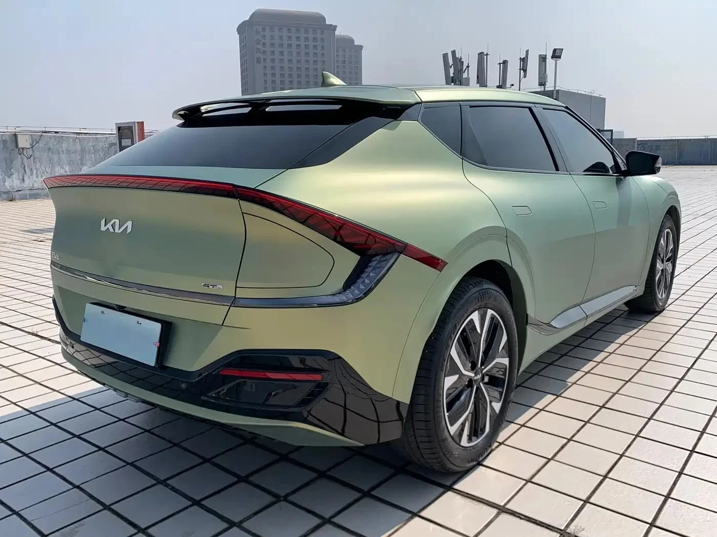 Kia EV6, снимка 4 - Автомобили и джипове - 56685154