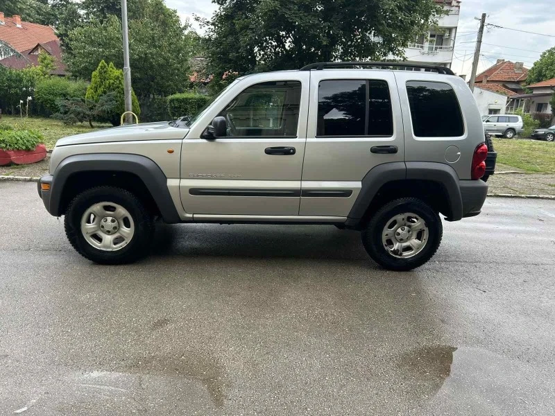 Jeep Cherokee 2.5, снимка 2 - Автомобили и джипове - 47174451