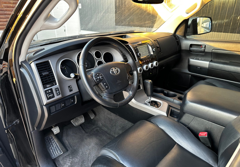 Toyota Sequoia 5.7, снимка 10 - Автомобили и джипове - 46288469