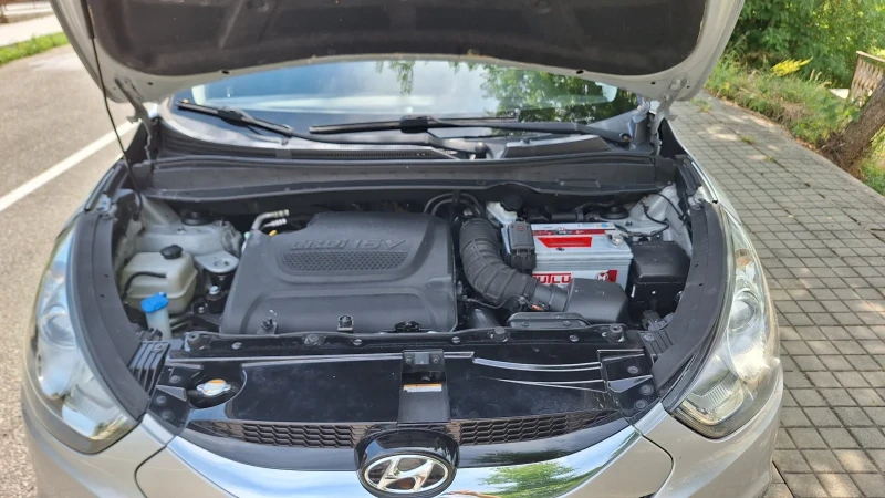 Hyundai Tucson ix35, 2.0l, 134кс, снимка 13 - Автомобили и джипове - 52435310