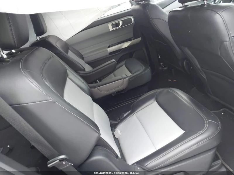 Ford Explorer 2.3l Xlt, снимка 8 - Автомобили и джипове - 53577039