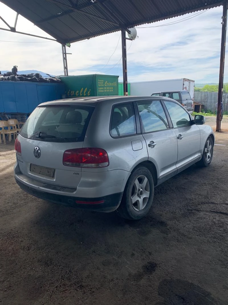 VW Touareg 2.5, снимка 14 - Автомобили и джипове - 32977861