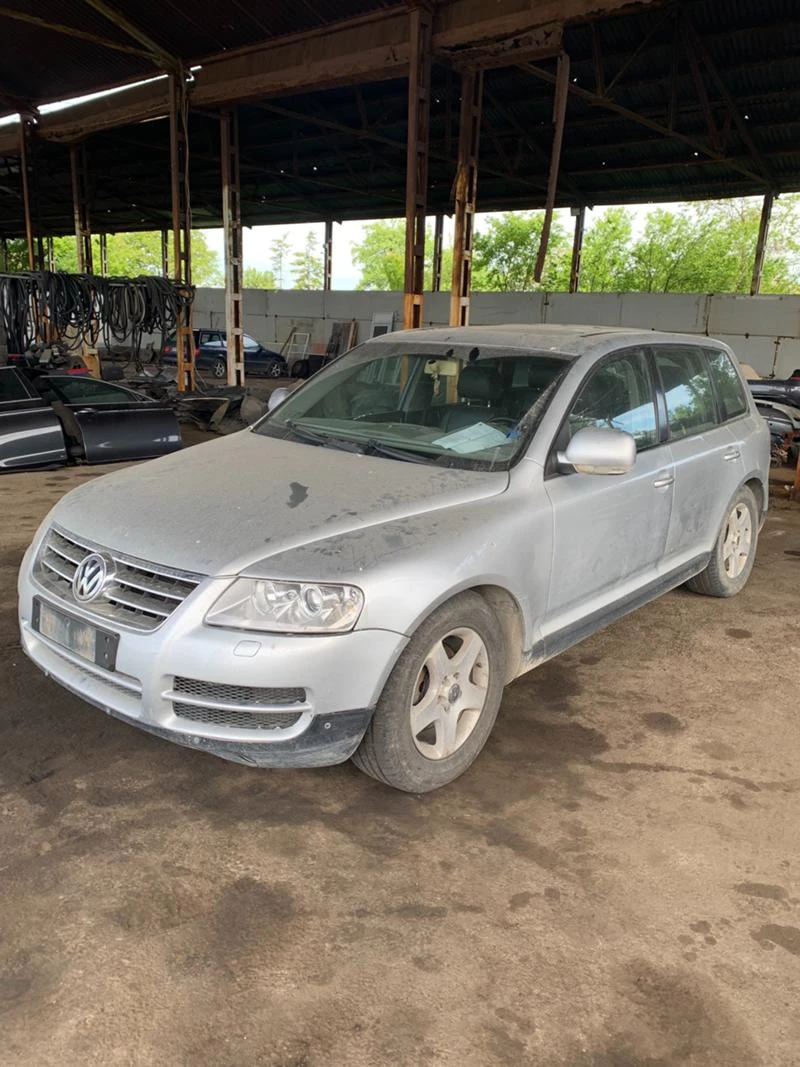 VW Touareg 2.5, снимка 12 - Автомобили и джипове - 32977861