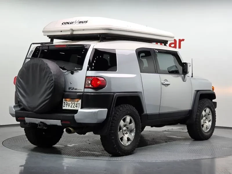 Toyota Fj cruiser 4WD V6, снимка 2 - Автомобили и джипове - 55927821
