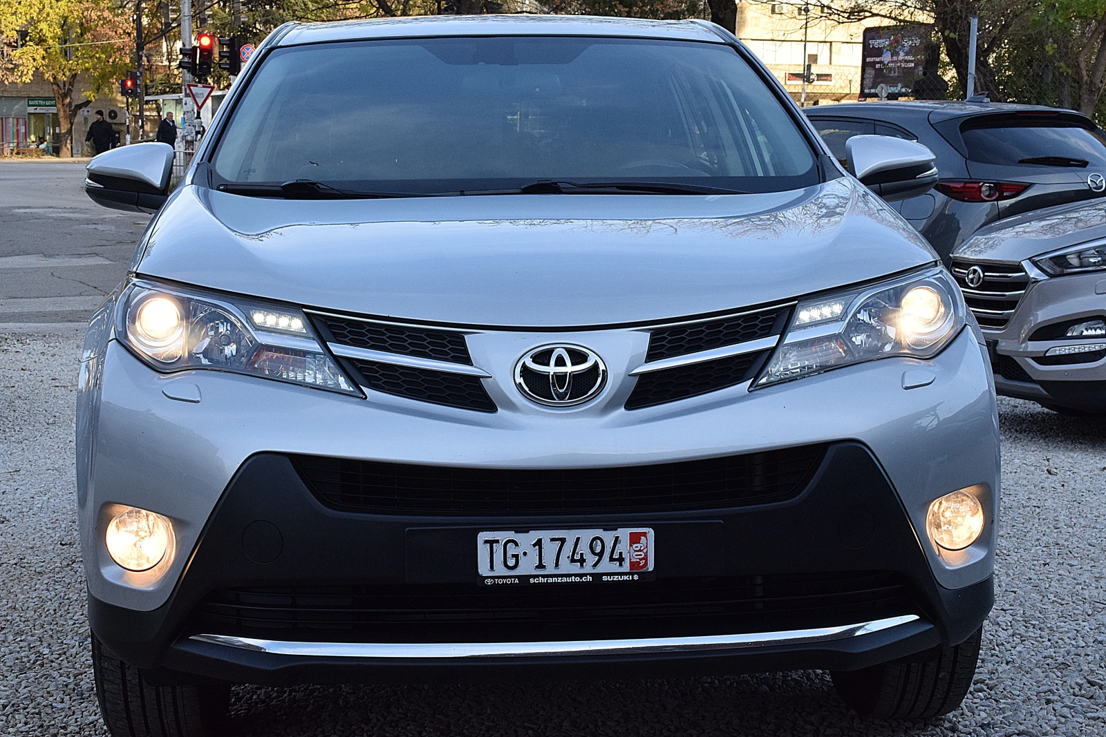 Toyota Rav4 2.0ШВЕЙЦАРИЯ/4x4/АВТОМАТИК/НАВИ/DVD/КАМЕРА - изображение 2