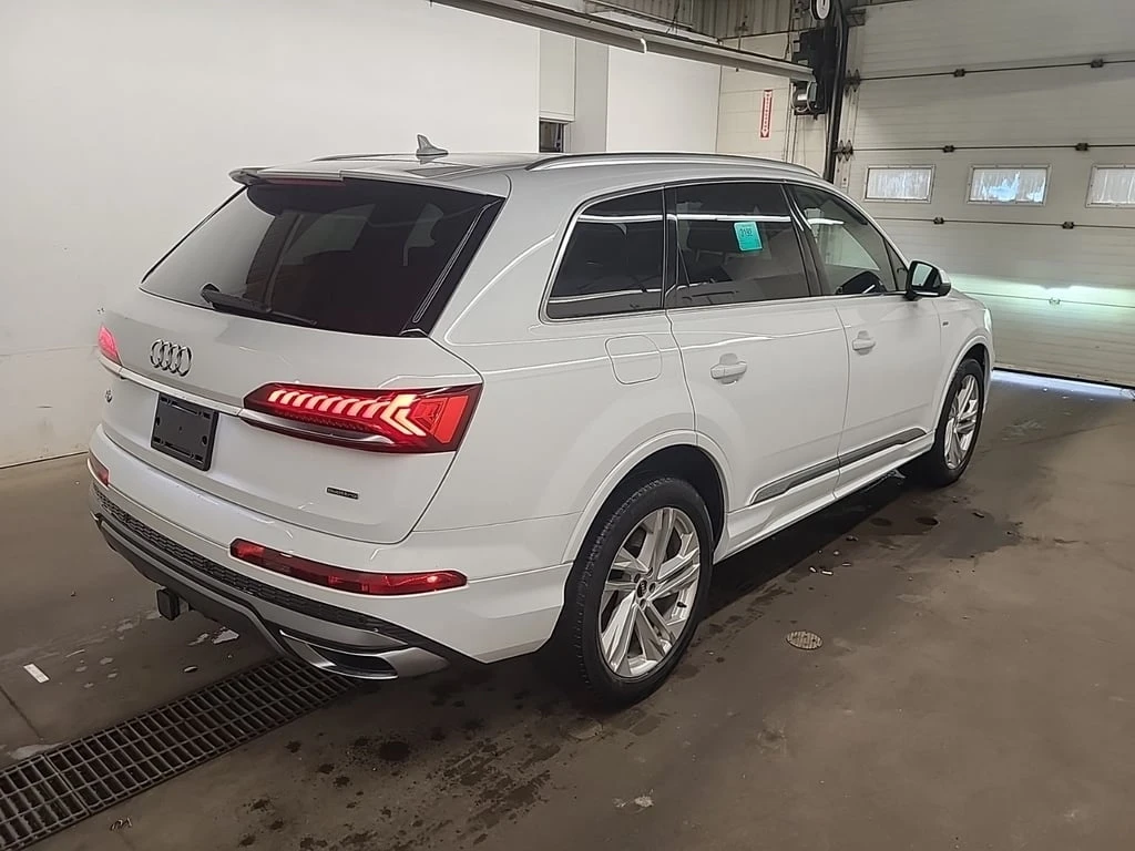 Audi Q7 * KOMFORT * CARFAX * БЕЗ ПЪРВОНАЧАЛНА ВНОСКА - изображение 3