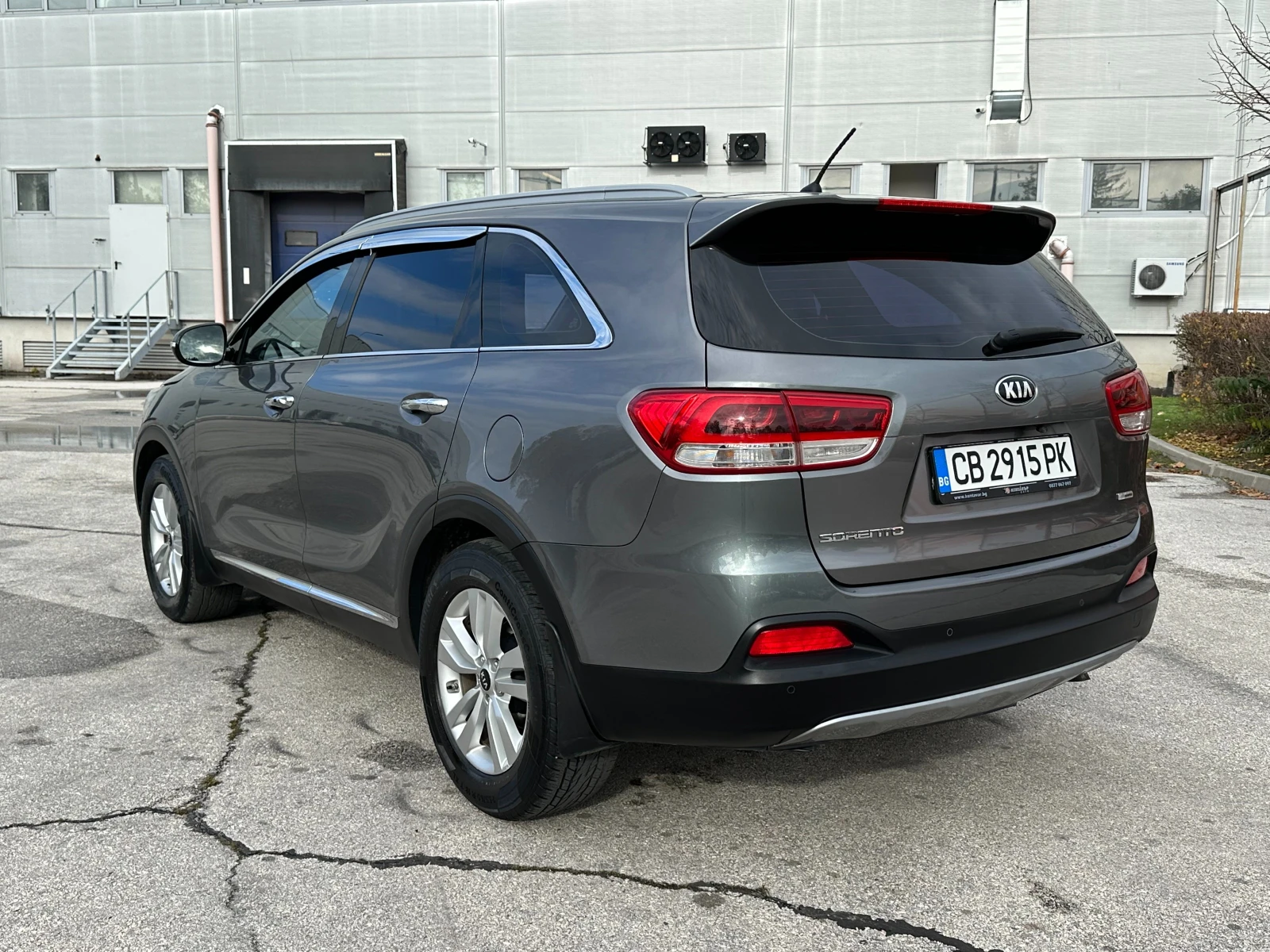Kia Sorento 2.0d 186 к.с. - изображение 3