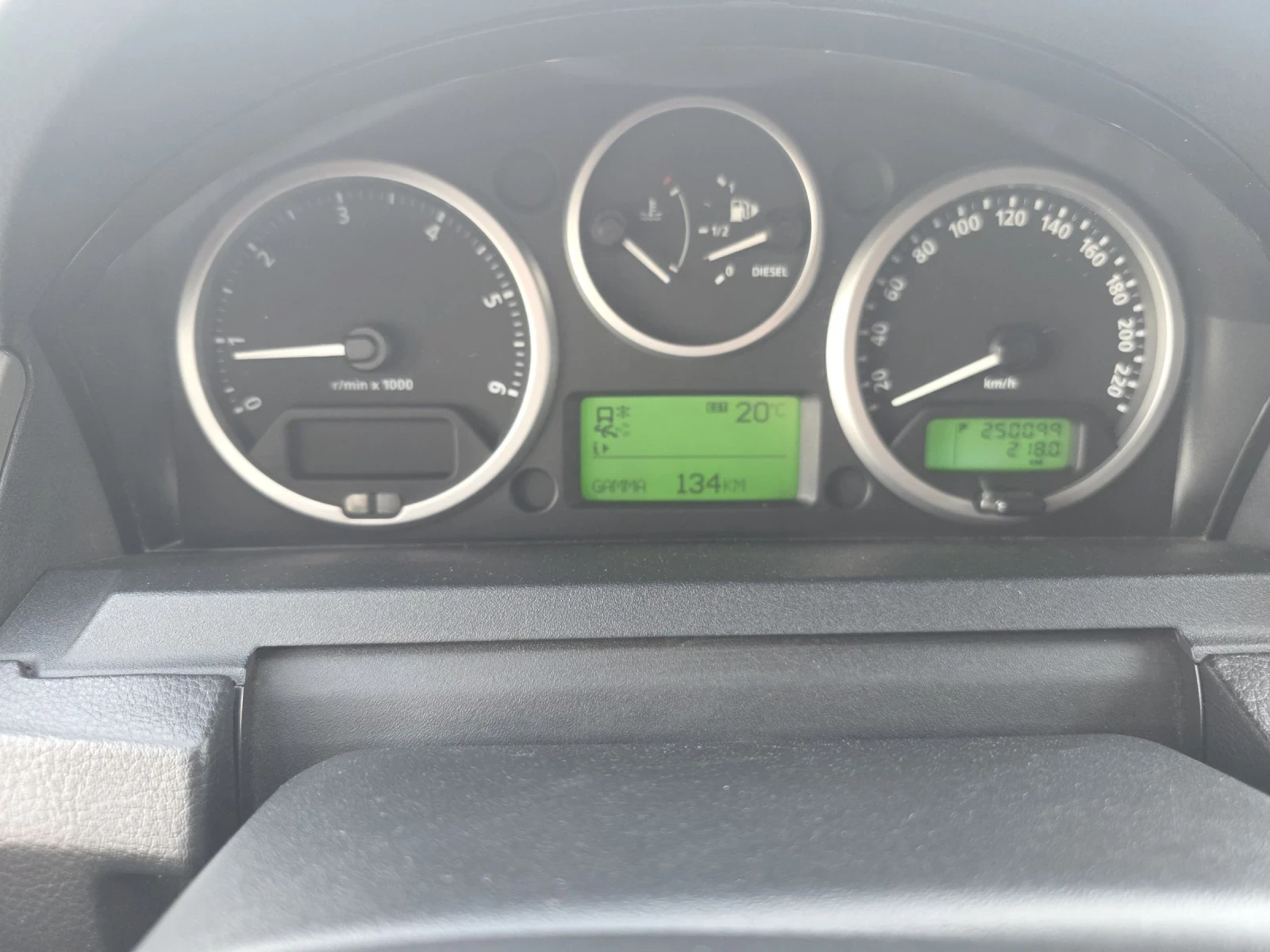 Land Rover Discovery, снимка 5 - Автомобили и джипове - 54128255