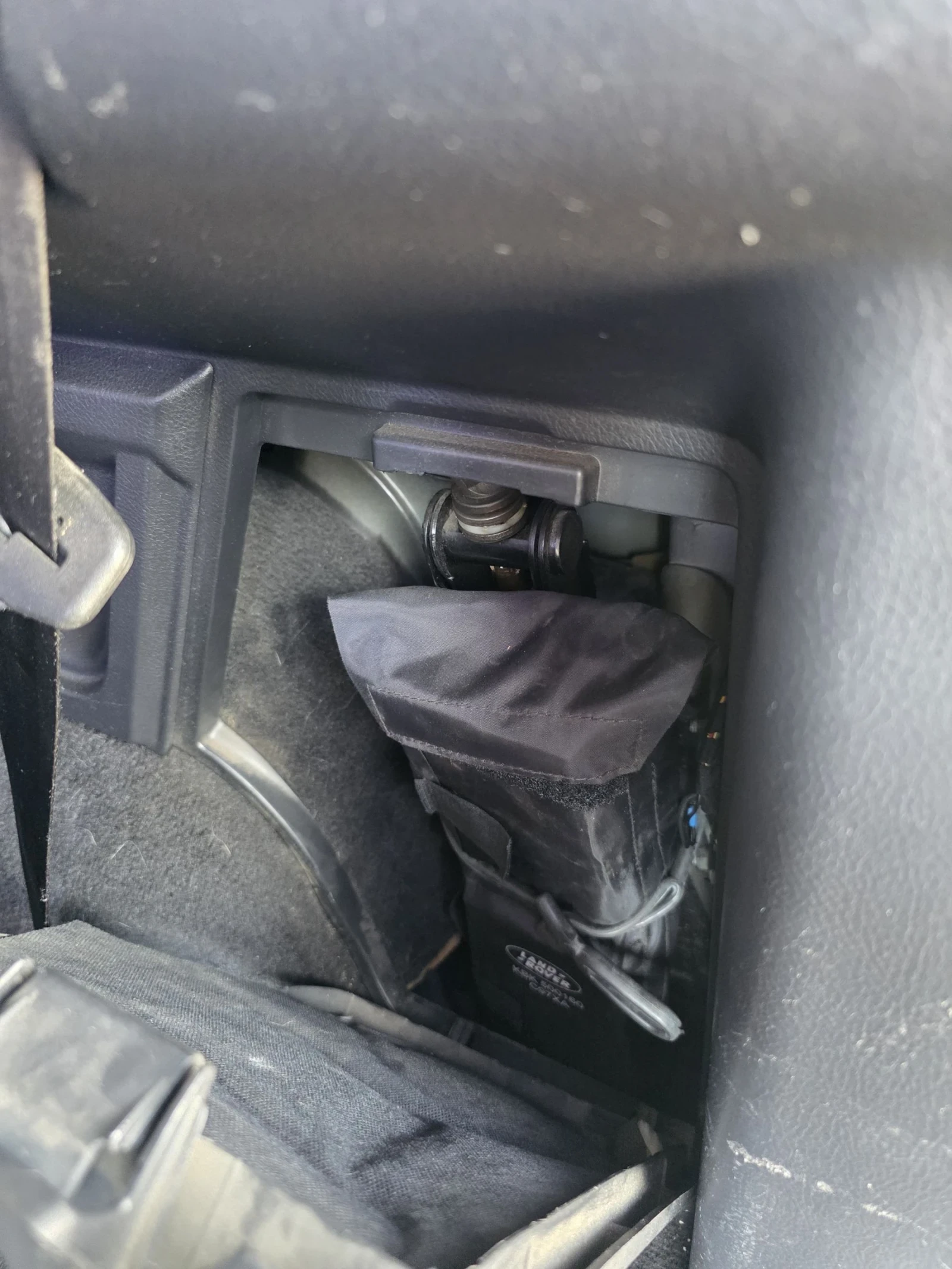 Land Rover Discovery, снимка 14 - Автомобили и джипове - 54128255