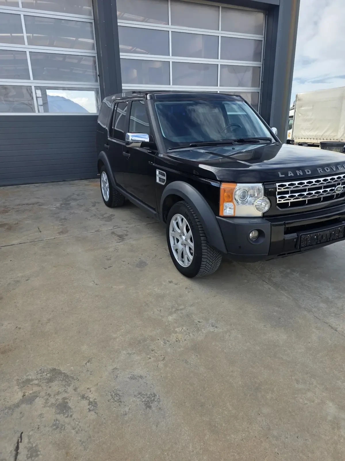 Land Rover Discovery, снимка 2 - Автомобили и джипове - 54128255