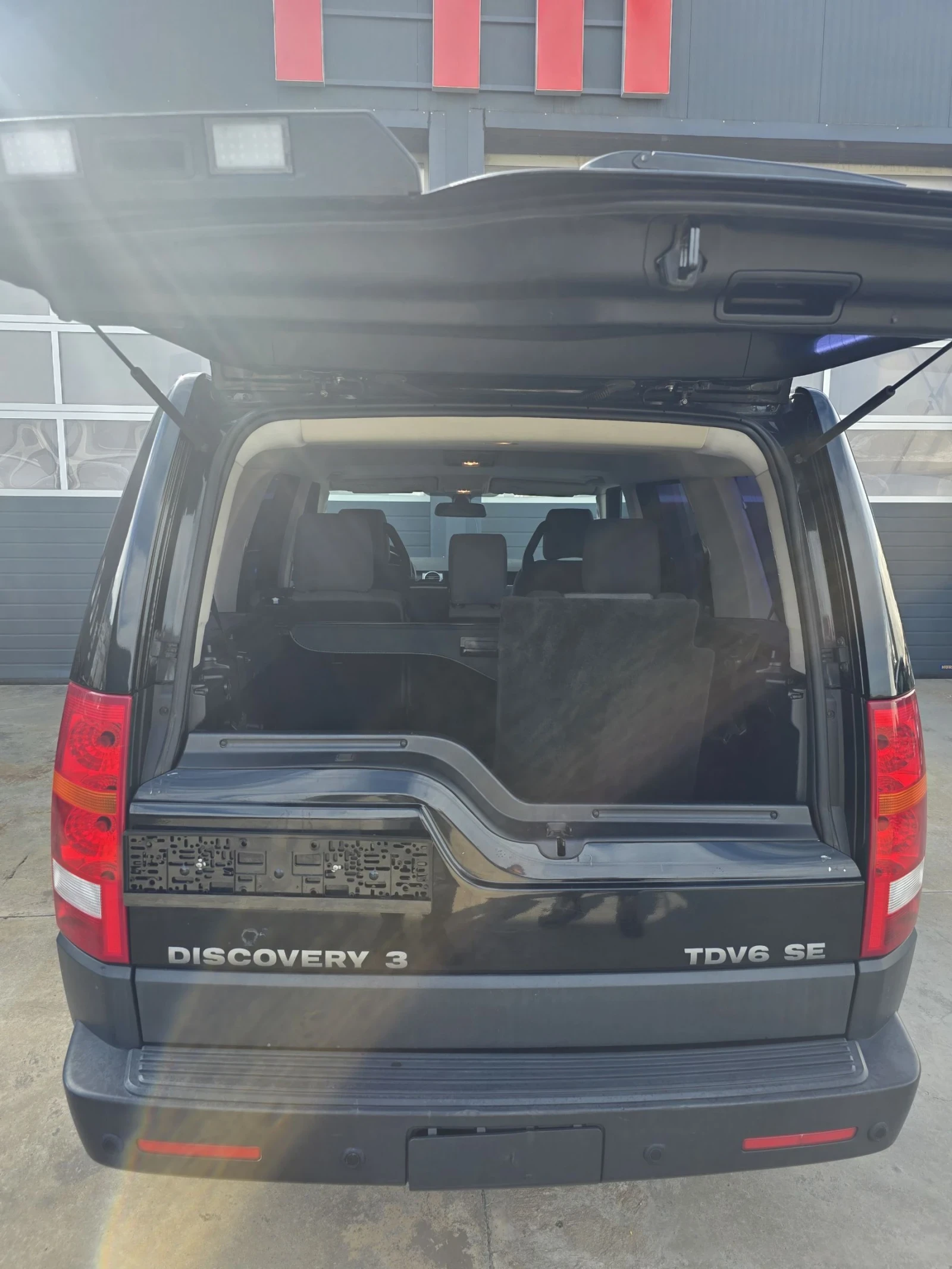 Land Rover Discovery, снимка 12 - Автомобили и джипове - 54128255