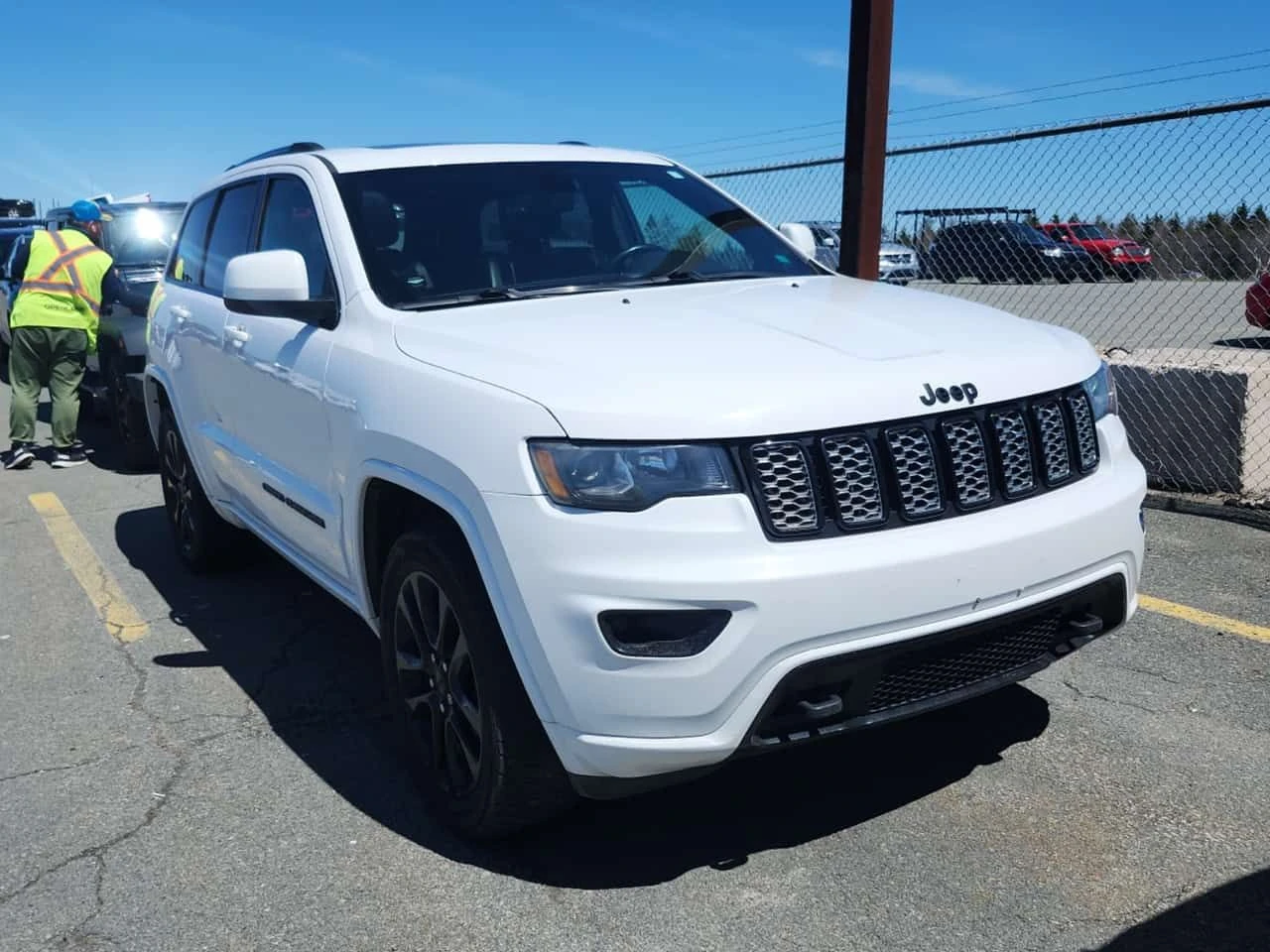 Jeep Grand cherokee ALTITUDE IV| PANORAMA| ПОДГРЕВИ| CARFAX| , снимка 2 - Автомобили и джипове - 54593369