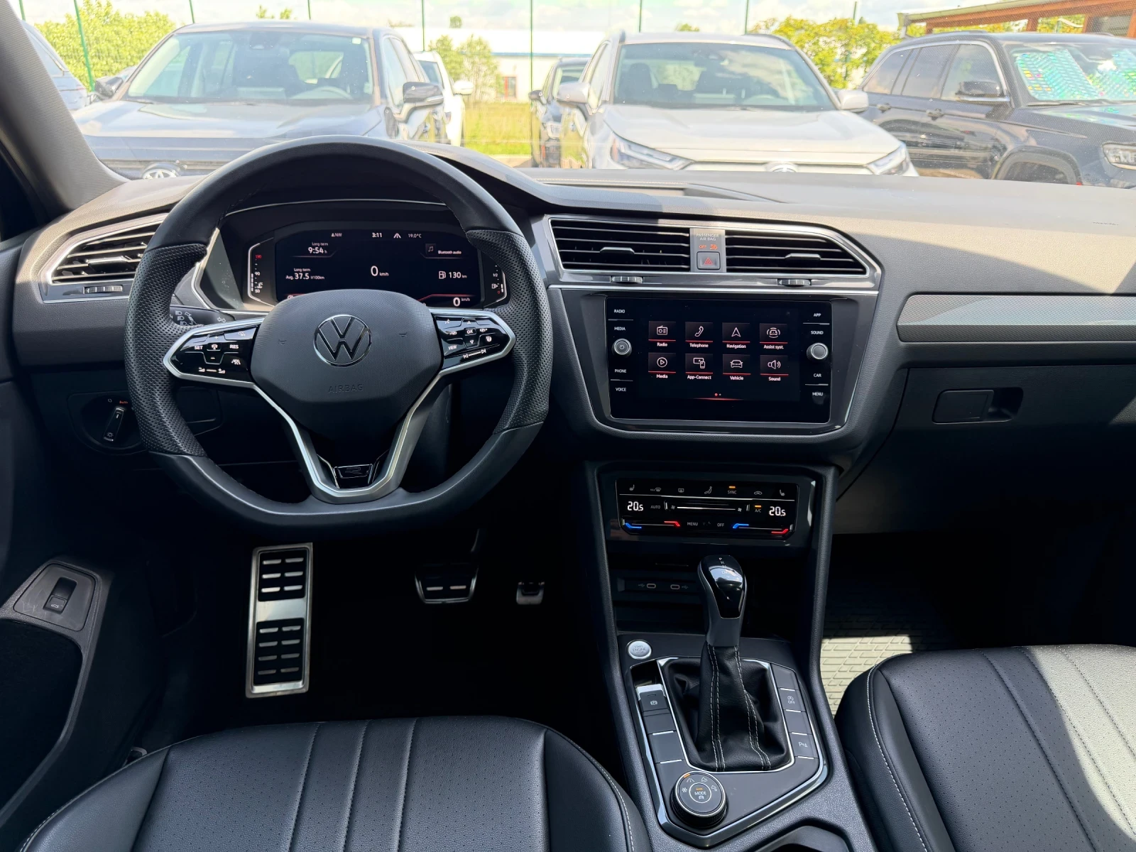 VW Tiguan Allspace 2.0 TSI R-line 4motion, снимка 12 - Автомобили и джипове - 54669075