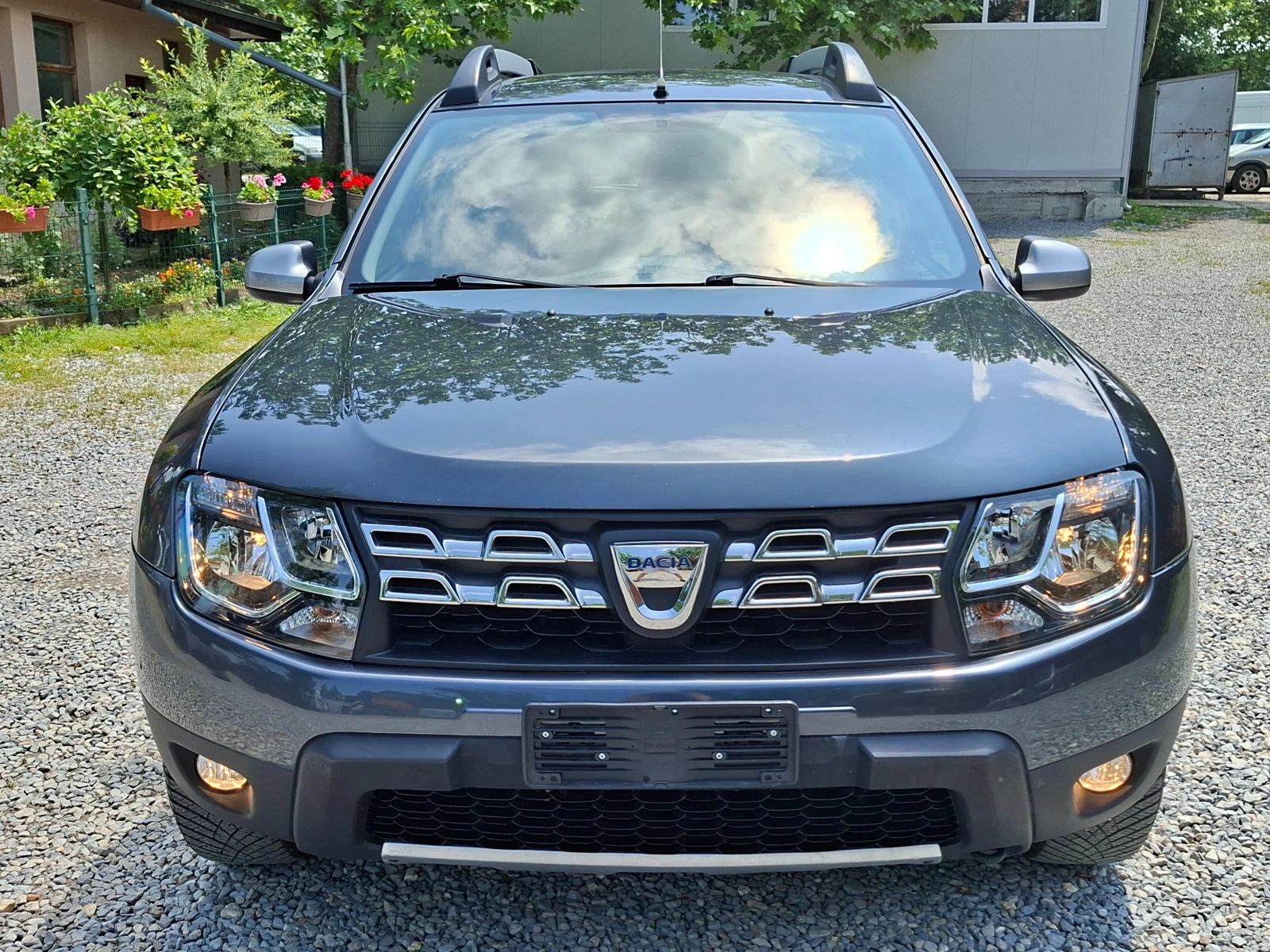 Dacia Duster 1.5dci 4х4 6ск., снимка 2 - Автомобили и джипове - 54799886