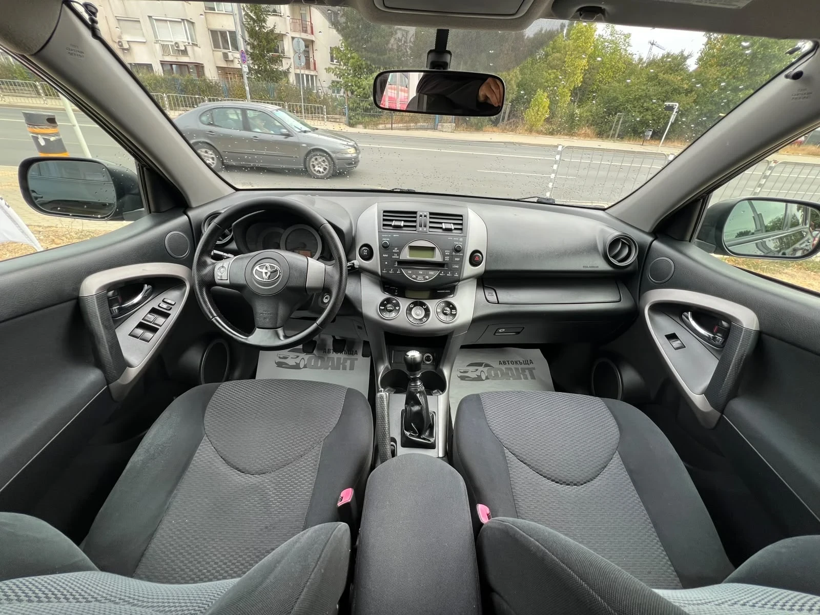 Toyota Rav4 2.2D-4D/4x4, снимка 9 - Автомобили и джипове - 55483605