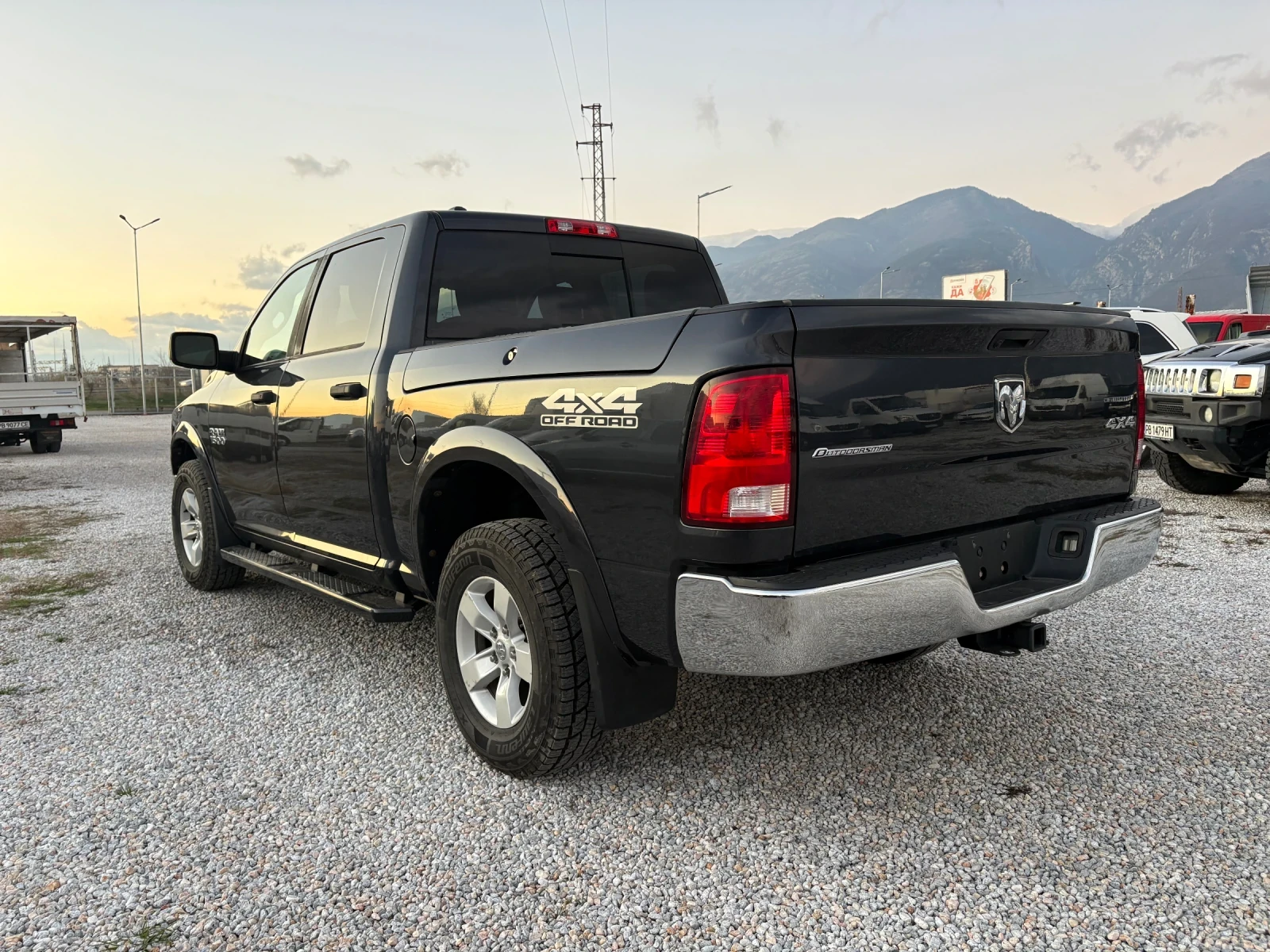 Dodge Ram 1500, снимка 5 - Автомобили и джипове - 56343526