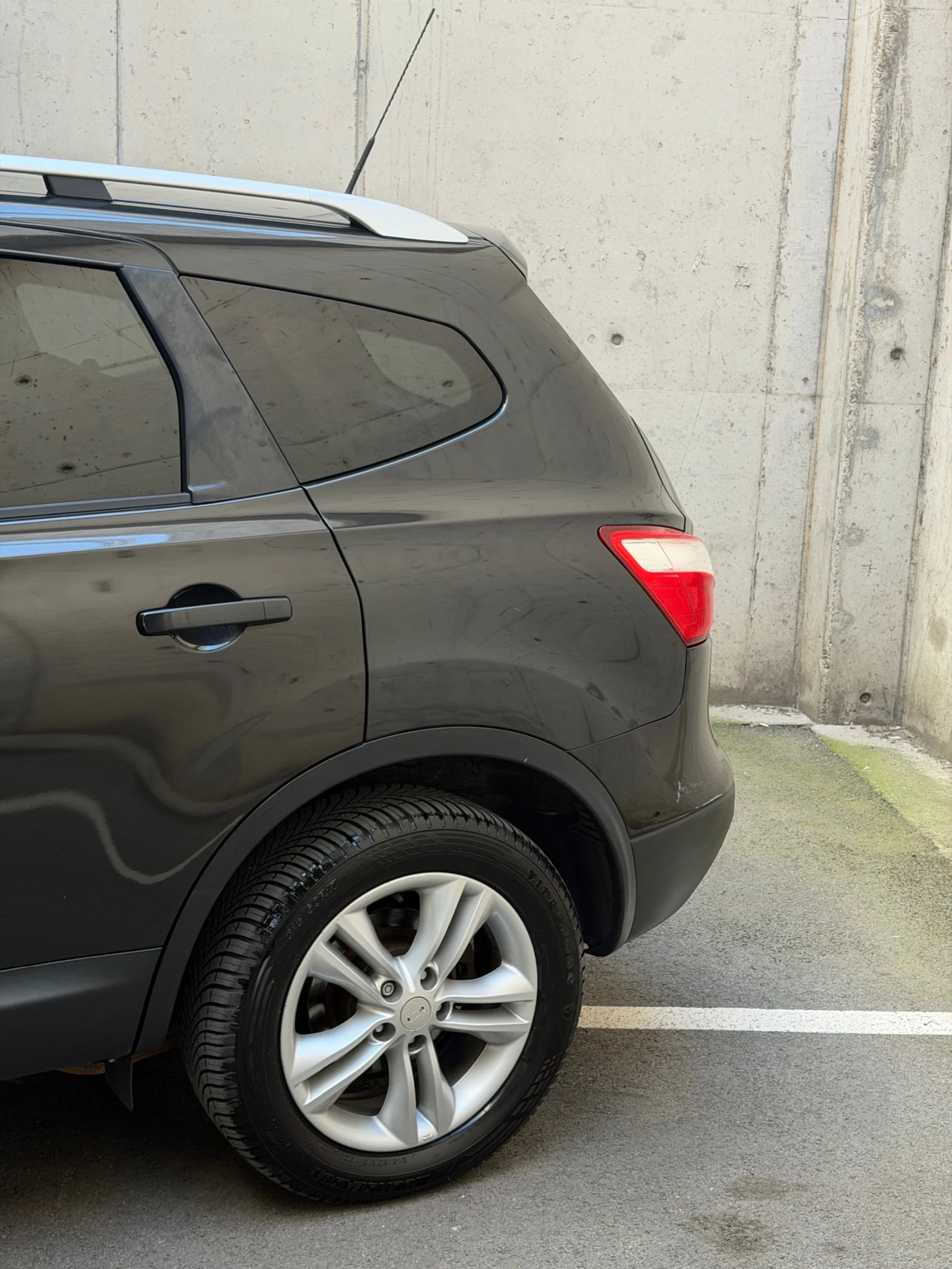 Nissan Qashqai, снимка 9 - Автомобили и джипове - 56363316