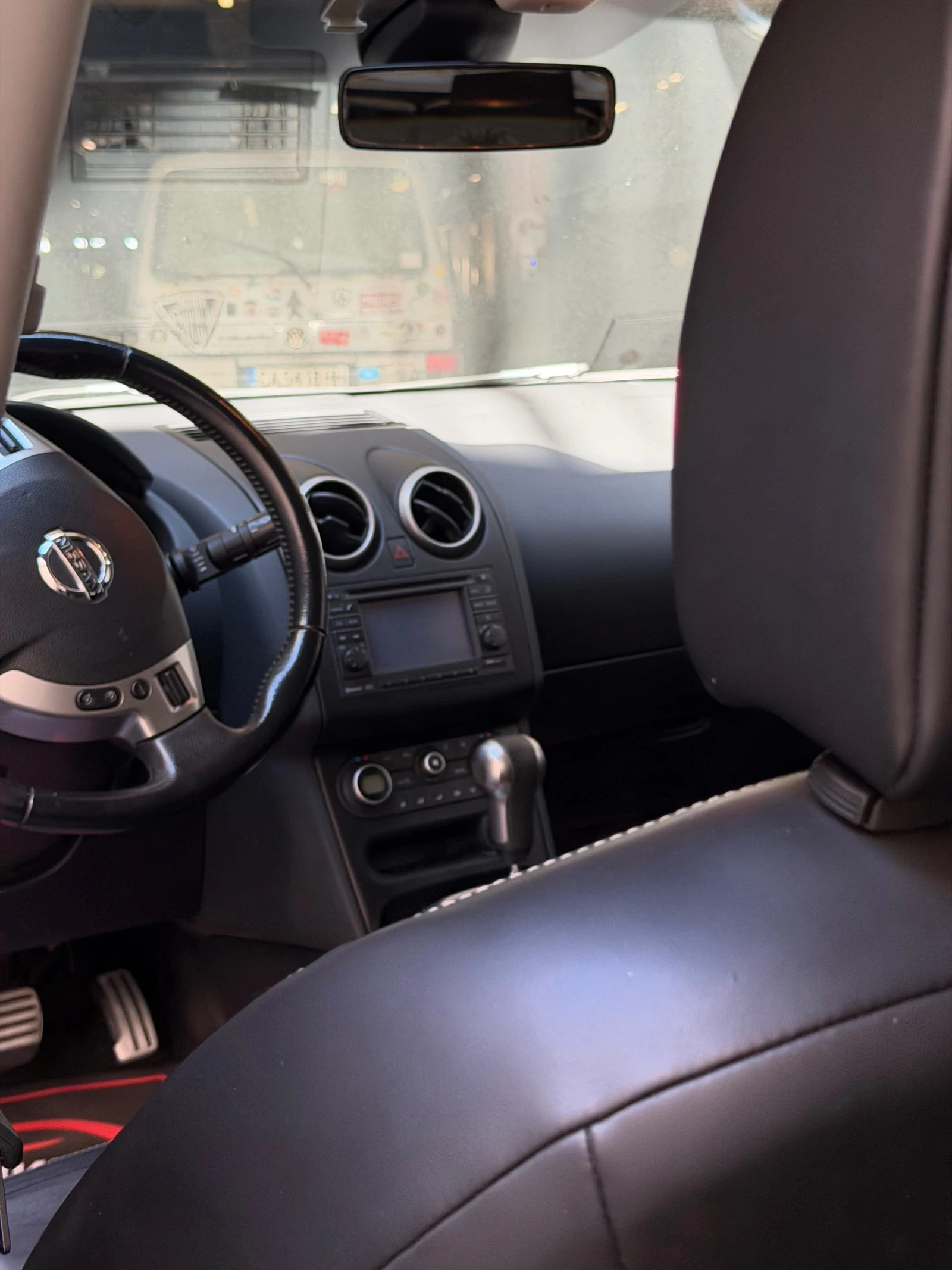 Nissan Qashqai, снимка 4 - Автомобили и джипове - 56363316