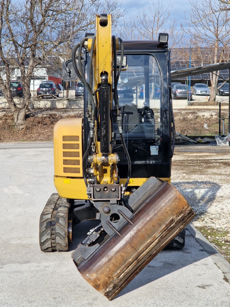 Багер Caterpillar 302.7D CR/3.0т./3 кофи/Нулев радиус/Швейцария, снимка 2 - Индустриална техника - 48611559