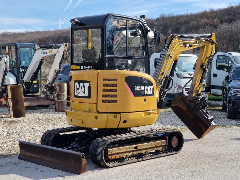 Багер Caterpillar 302.7D CR/3.0т./3 кофи/Нулев радиус/Швейцария, снимка 5 - Индустриална техника - 48611559