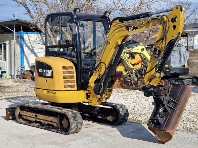 Багер Caterpillar 302.7D CR/3.0т./3 кофи/Нулев радиус/Швейцария, снимка 3 - Индустриална техника - 48611559