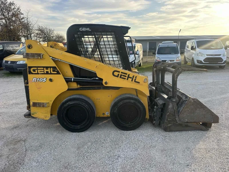 Мини челни товарачи GEHL R105 Skid Steer Loader, снимка 4 - Индустриална техника - 52310868