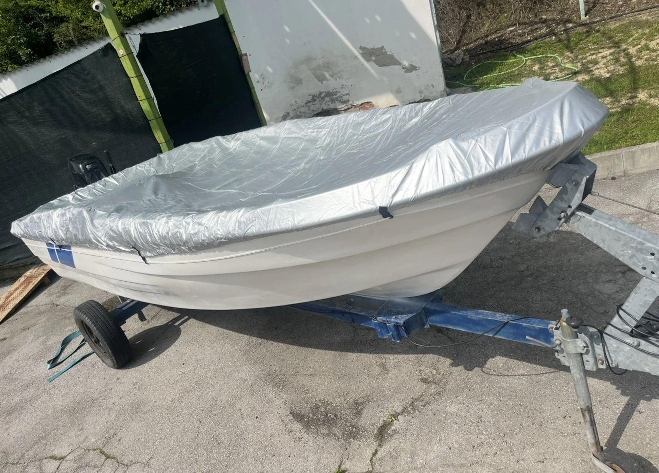 Лодка Собствено производство Dolphin 455 + 30к.с Двигател + Колесар, снимка 5 - Воден транспорт - 55134153