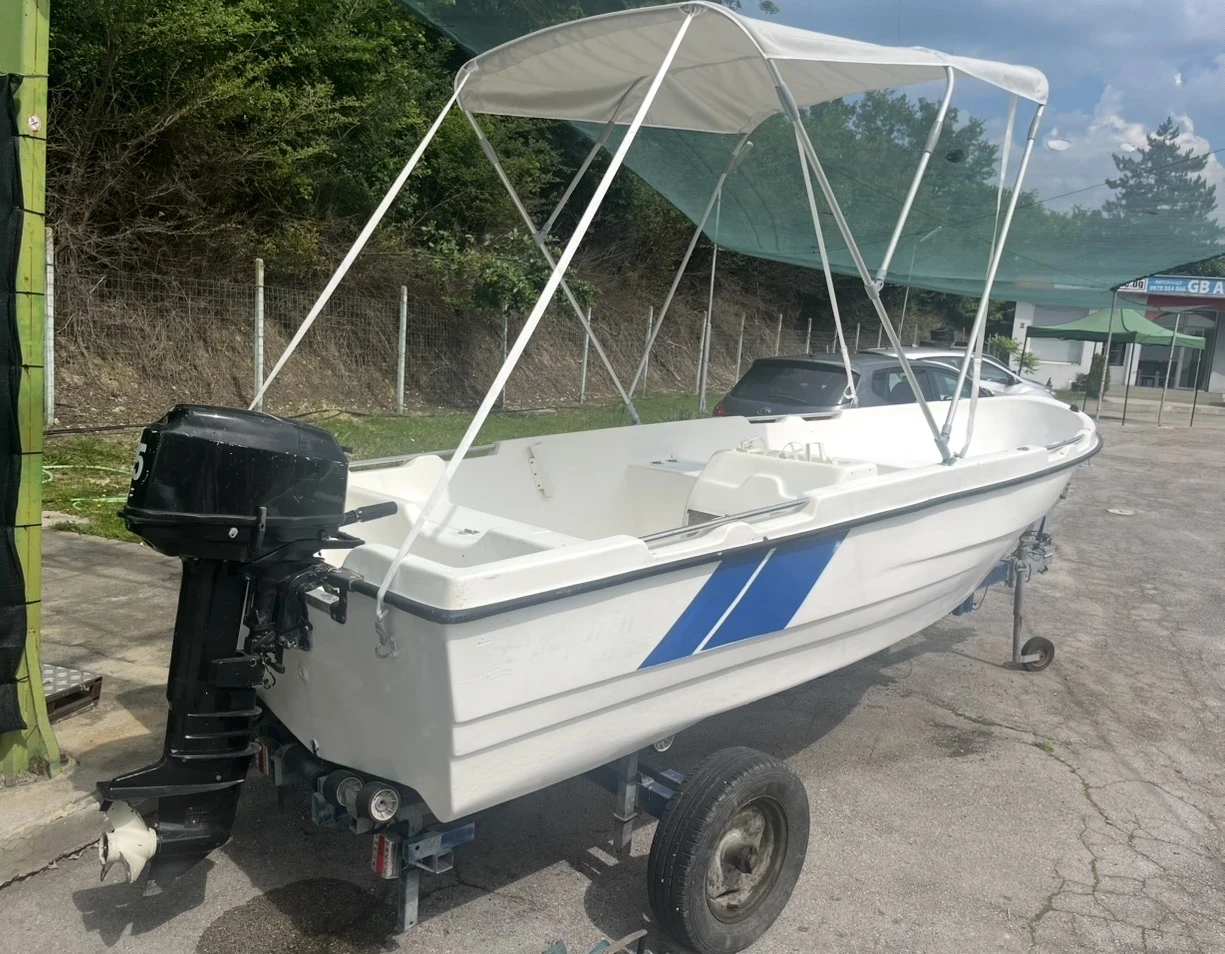 Лодка Собствено производство Dolphin 455 + 30к.с Двигател + Колесар, снимка 2 - Воден транспорт - 55134153