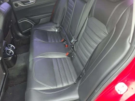 Alfa Romeo Giulia TI SPORT* DARK MIRON* KEYLESS* ПАНО* КАМЕРА* М.ТОЧ - 26700 лв. - 46084725 11