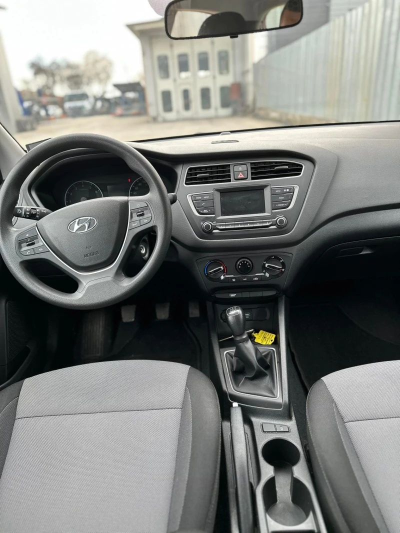 Hyundai I20 1.2i ///КЛИМАТИК, снимка 8 - Автомобили и джипове - 40152369