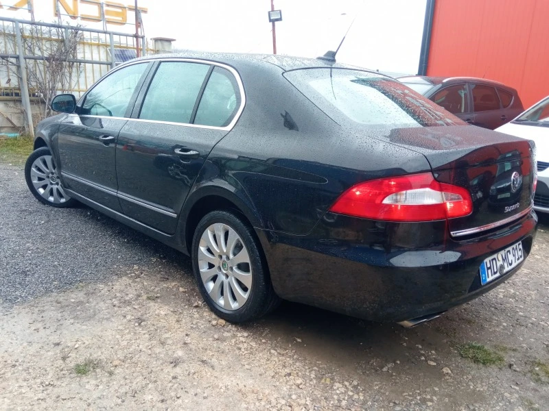 Skoda Superb 2.0TDI 8V 140kc, снимка 7 - Автомобили и джипове - 44776210