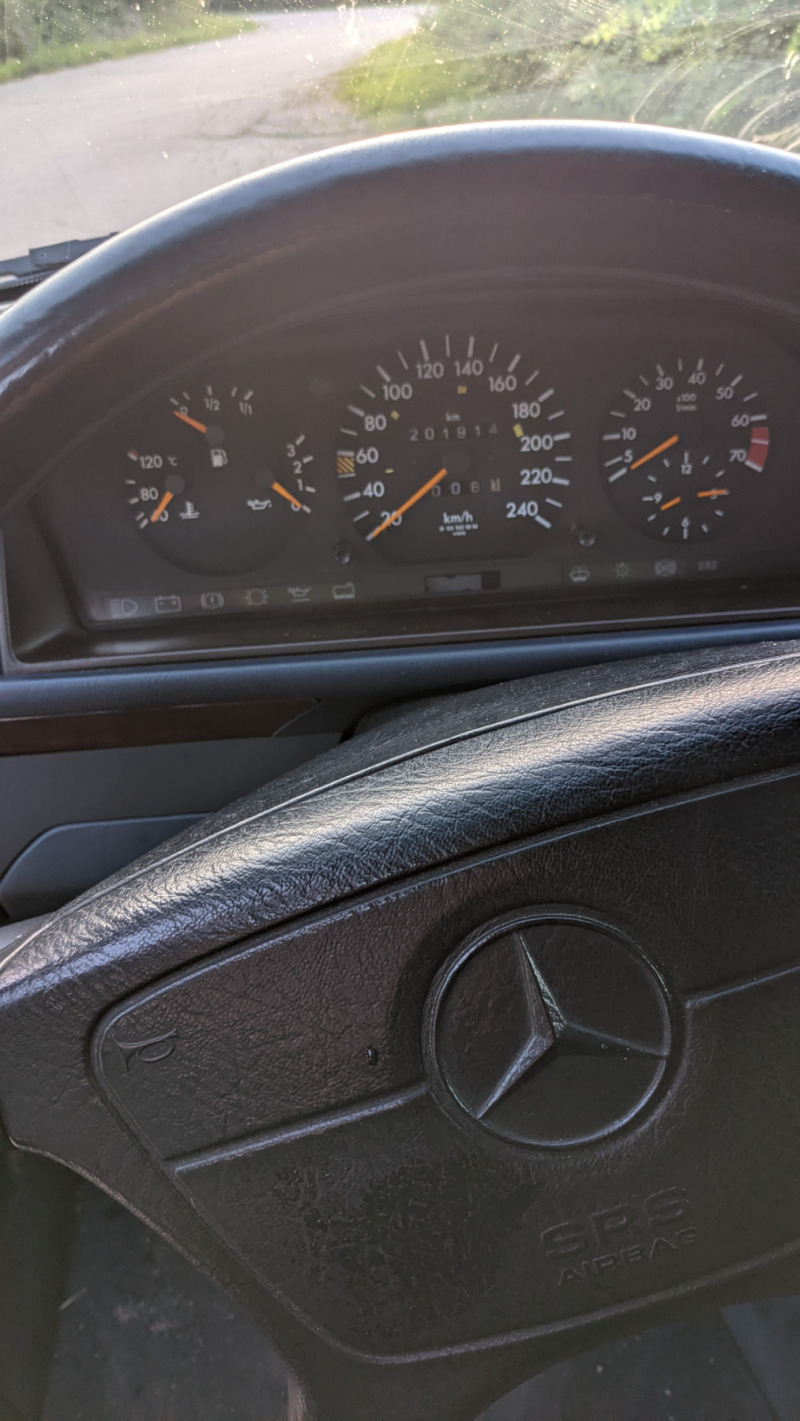 Mercedes-Benz 124, снимка 2 - Автомобили и джипове - 46412842