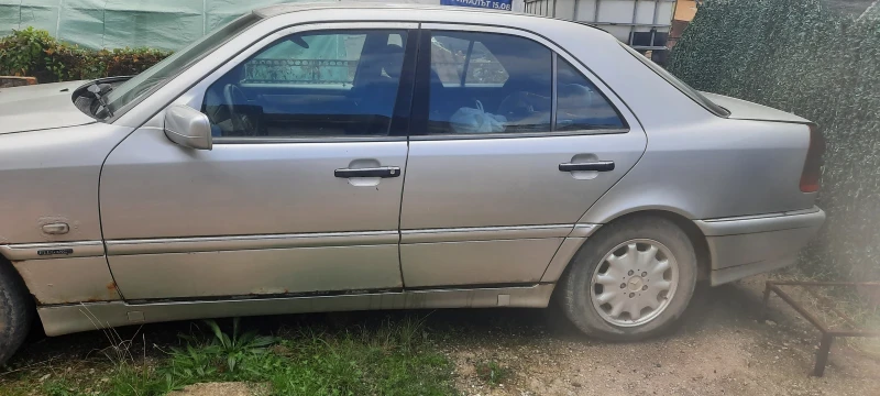 Mercedes-Benz C 250, снимка 3 - Автомобили и джипове - 47874861