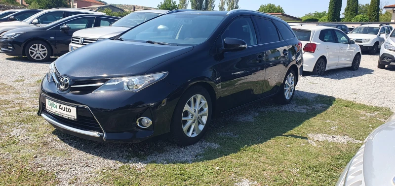 Toyota Auris 1.4 D4d-NAVI- 148000км!!!