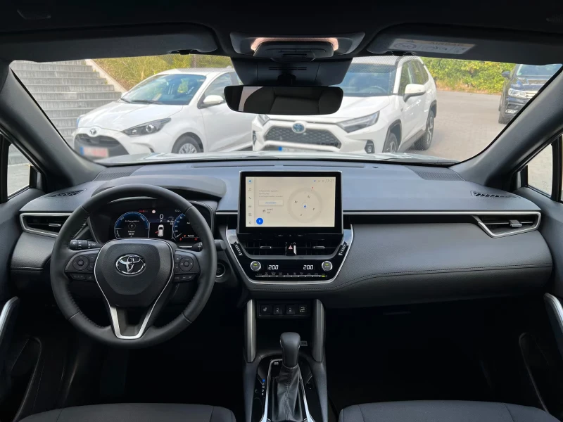 Toyota Corolla Cross 1.8/STYLE/140HP/CAM/ACC/CARPLAY/DIGITAL/KLESS/854f, снимка 10 - Автомобили и джипове - 52165612