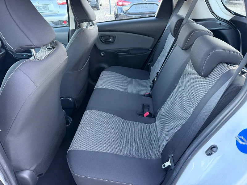 Toyota Yaris 1.5i Hybrid/75hp/NAVI /EVRO6/, снимка 11 - Автомобили и джипове - 52737314