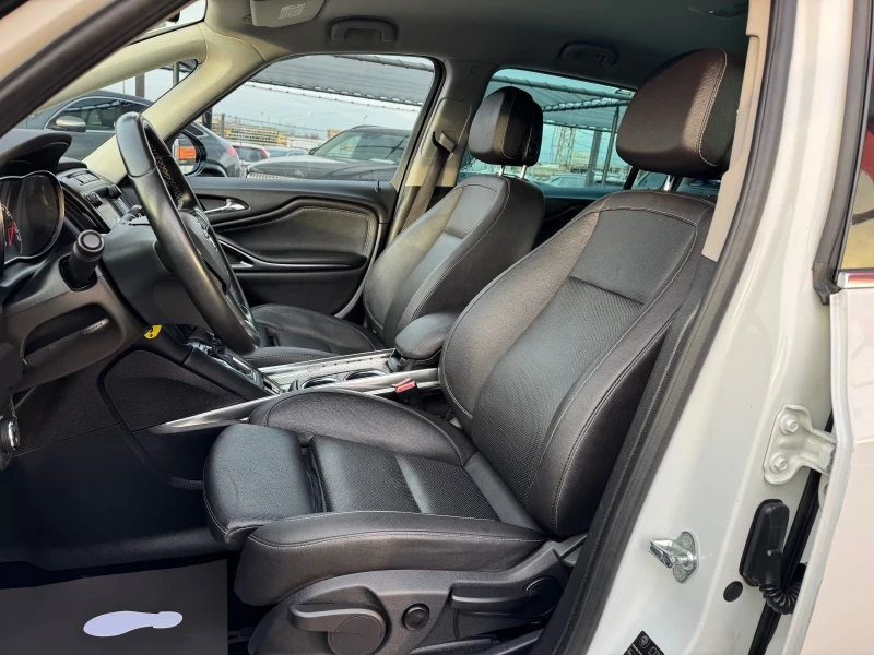 Opel Zafira 2.0D-AUT-DISTRONIC-LANE ASSIST-CAMERA-BLIND SPOT, снимка 8 - Автомобили и джипове - 53202777