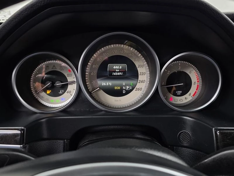 Mercedes-Benz E 220 E220 Bluetec Avantgarde| 170к.с., снимка 8 - Автомобили и джипове - 56130400