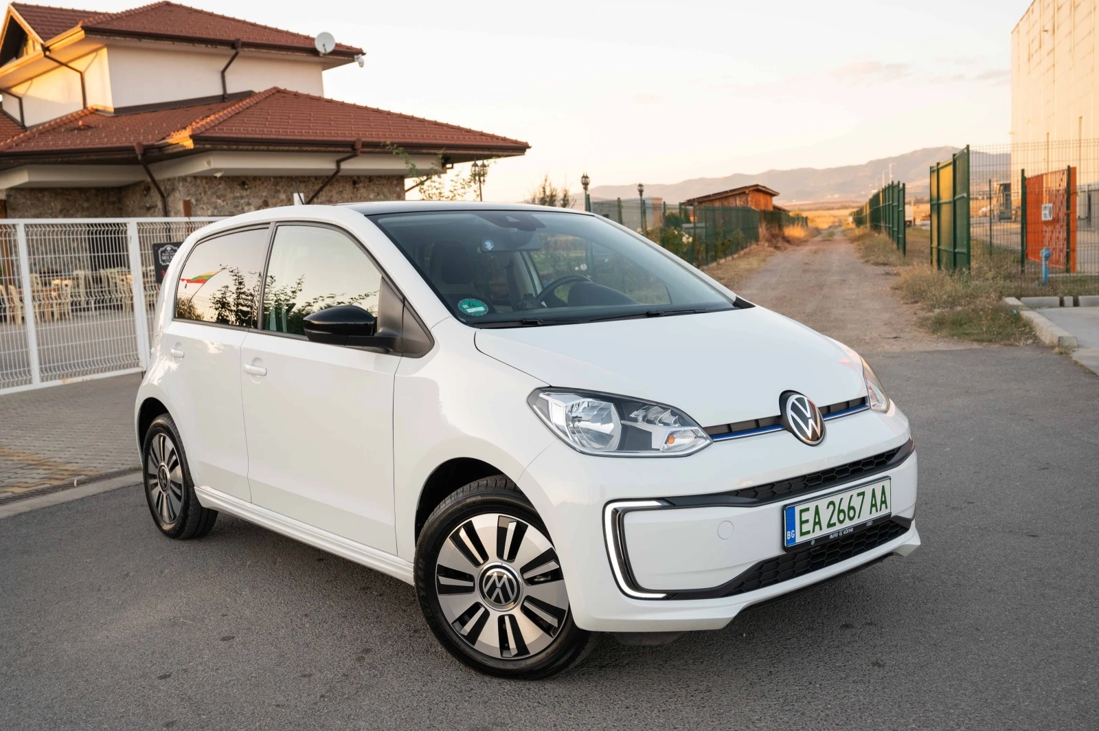 VW Up E-up* 36.8Kwh* StyleКАМЕРА* Подгрев* Lineasist* Ge - изображение 5